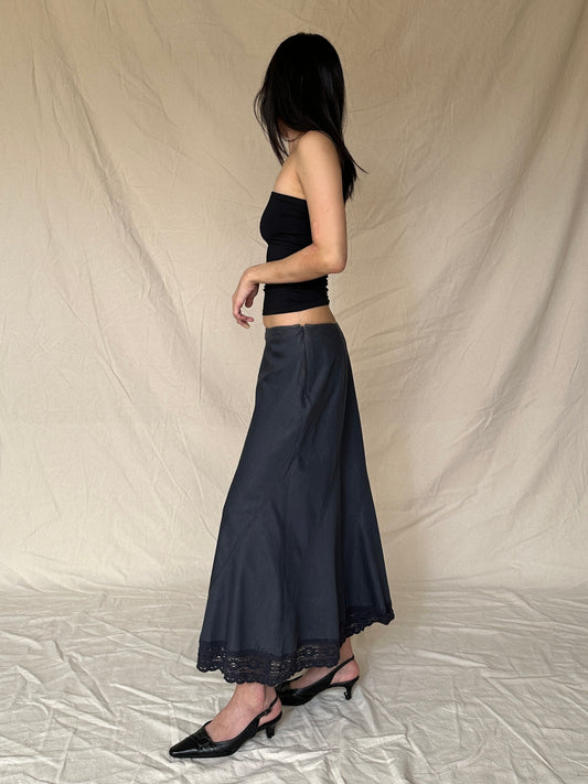 00s crochet trim maxi